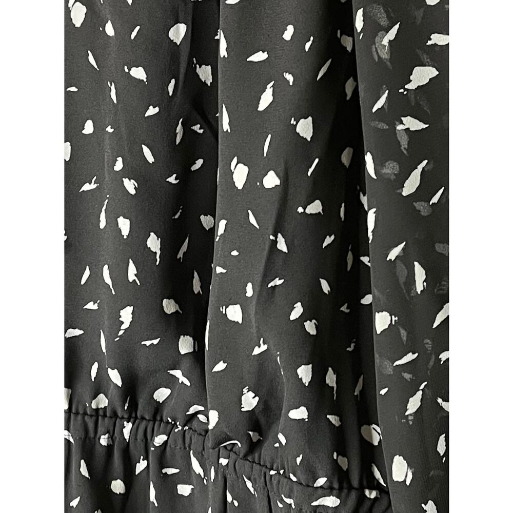 Ann Taylor LOFT V-Neck Fit and Flare Dress - Classic Wardrobe Piece - 2 Petite - Picture 5 of 10